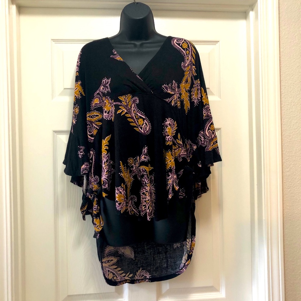 Free People floral flowy blouse size L super cute!